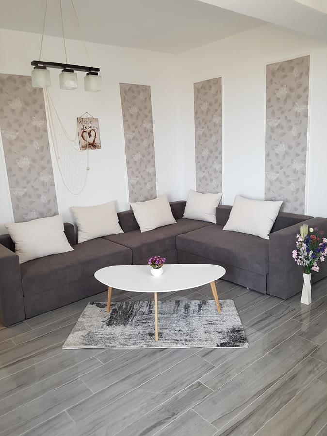 Frontal View By Twin Residence Mamaia Exteriör bild