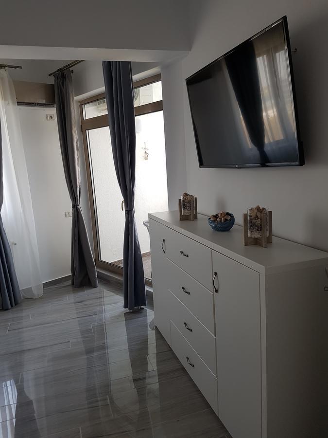 Frontal View By Twin Residence Mamaia Exteriör bild