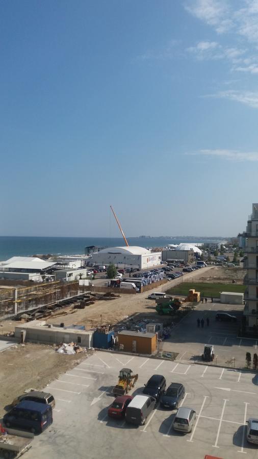 Frontal View By Twin Residence Mamaia Exteriör bild