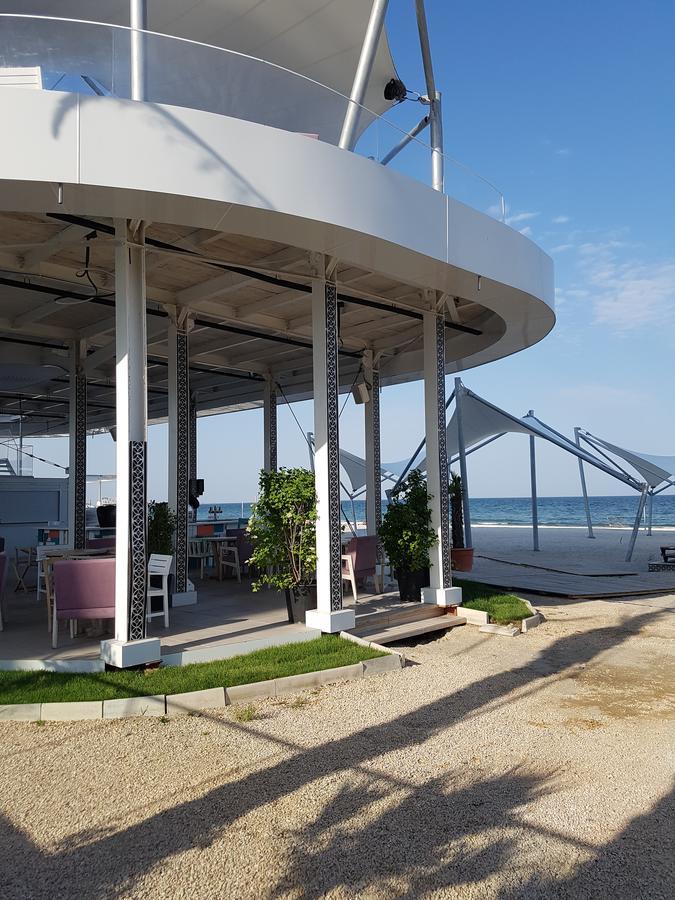 Frontal View By Twin Residence Mamaia Exteriör bild