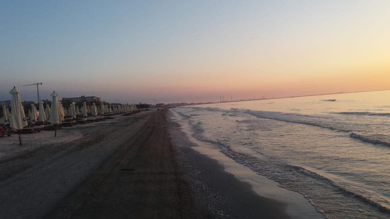 Frontal View By Twin Residence Mamaia Exteriör bild